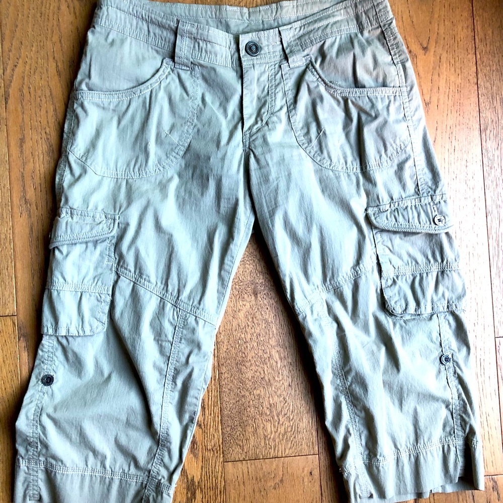 Kuhl women’s capri hiking pants, sz 4, EUC